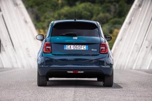 Fiat 500 la Prima 2020 года 